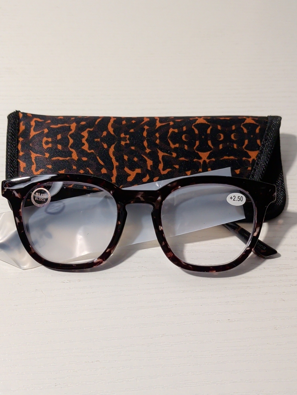 QVC Glasses 2.50 Tortoise Shell &Case